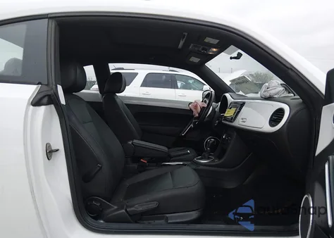 2015 Volkswagen Beetle 1.8T из США, поврежденный, VIN 3VWJ17AT2FM603473